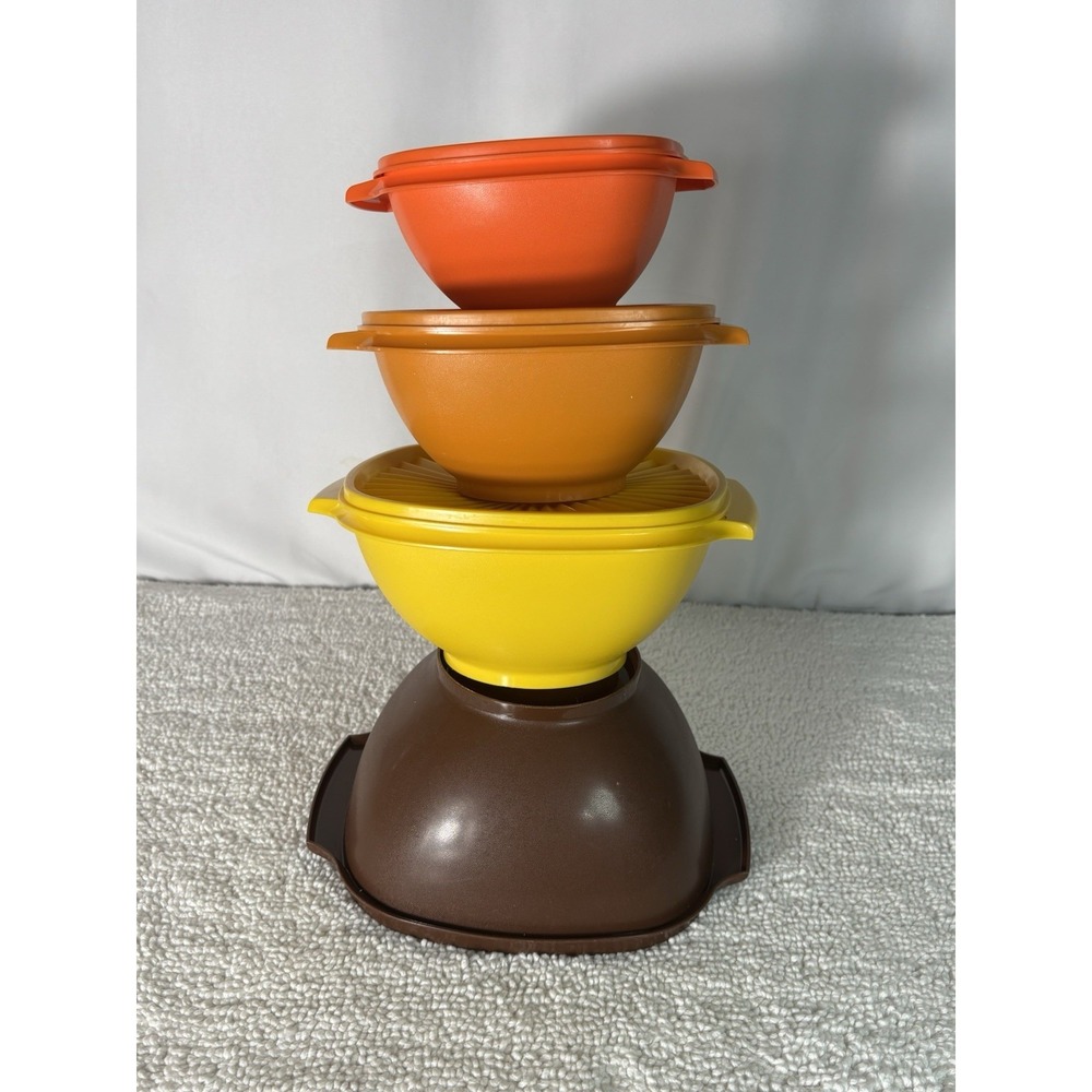 VTG Tupperware 836-6, 838-3, 840-2, 858-4 Storage 7 Piece‎ Set